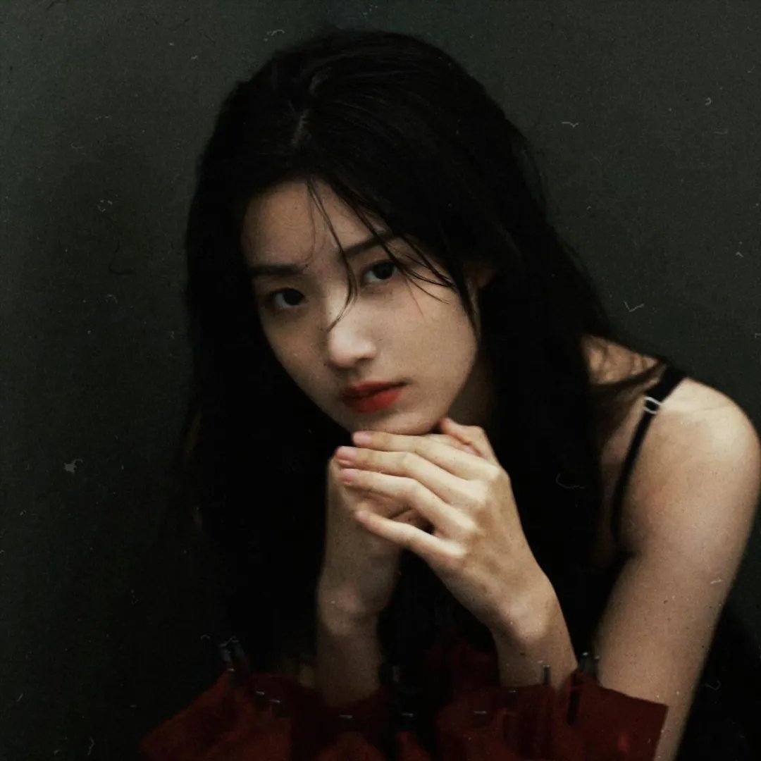 月亮中的亚马逊女人